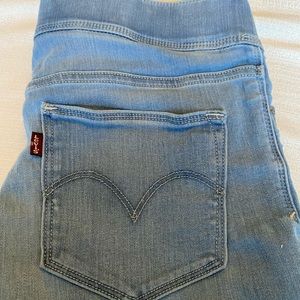 Levi’s jeans light wash jeggings size 10 30/32
